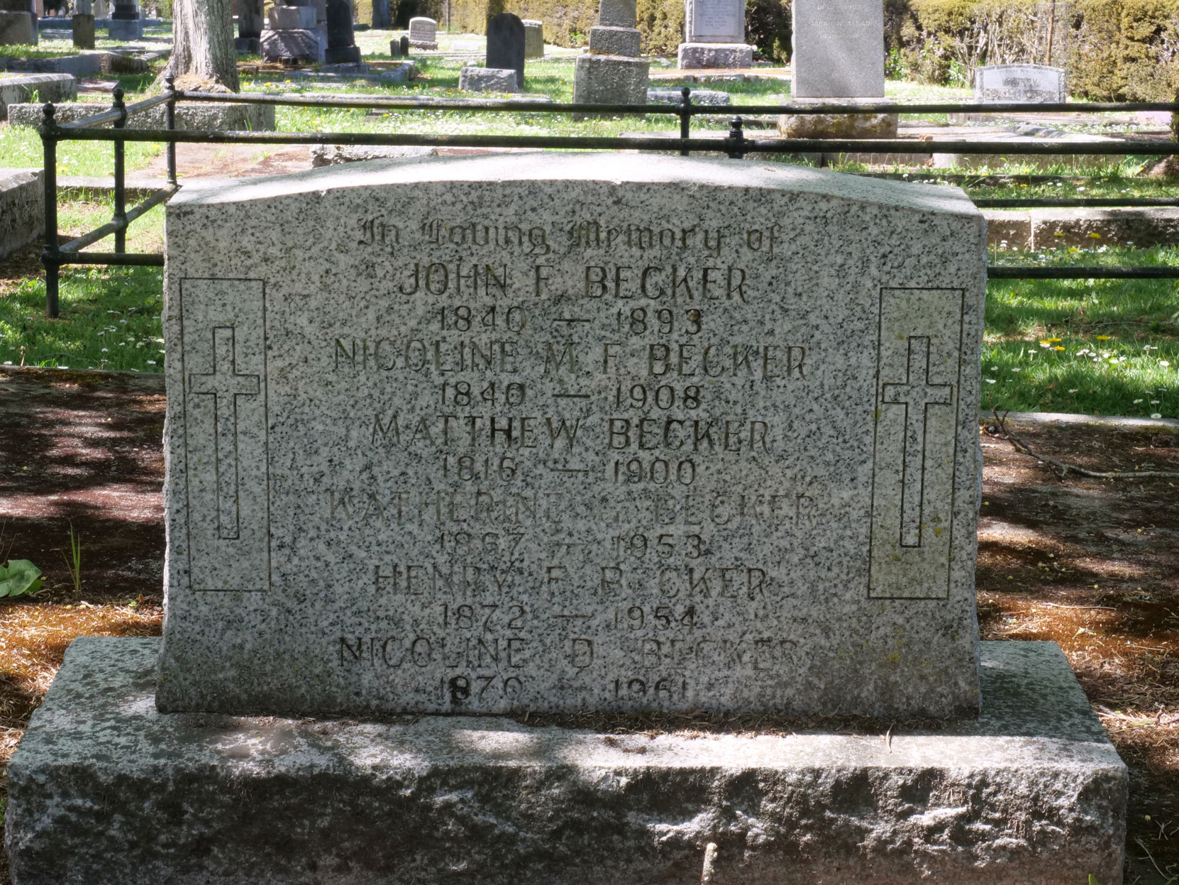 The inscription on the grave of John Frederick Becker in Ross Bay Cemetery, Victoria, B.C. [photo: Vancouver & Quadra Lodge No. 2 Historian]