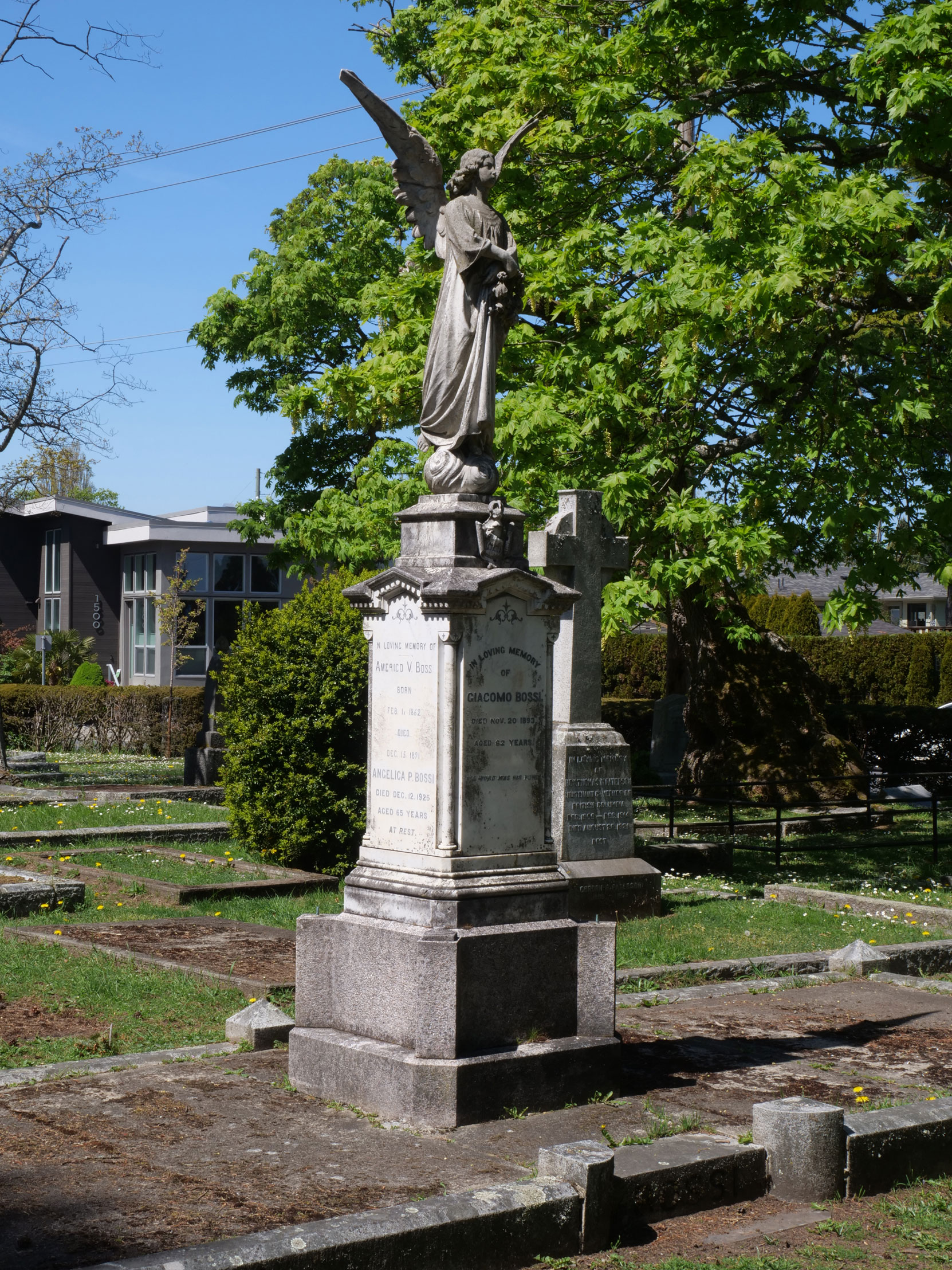 The grave of Giacomo Bossi in Ross Bay Cemetery, Victoria, B.C. [photo: Vancouver & Quadra Lodge No. 2 Historian]