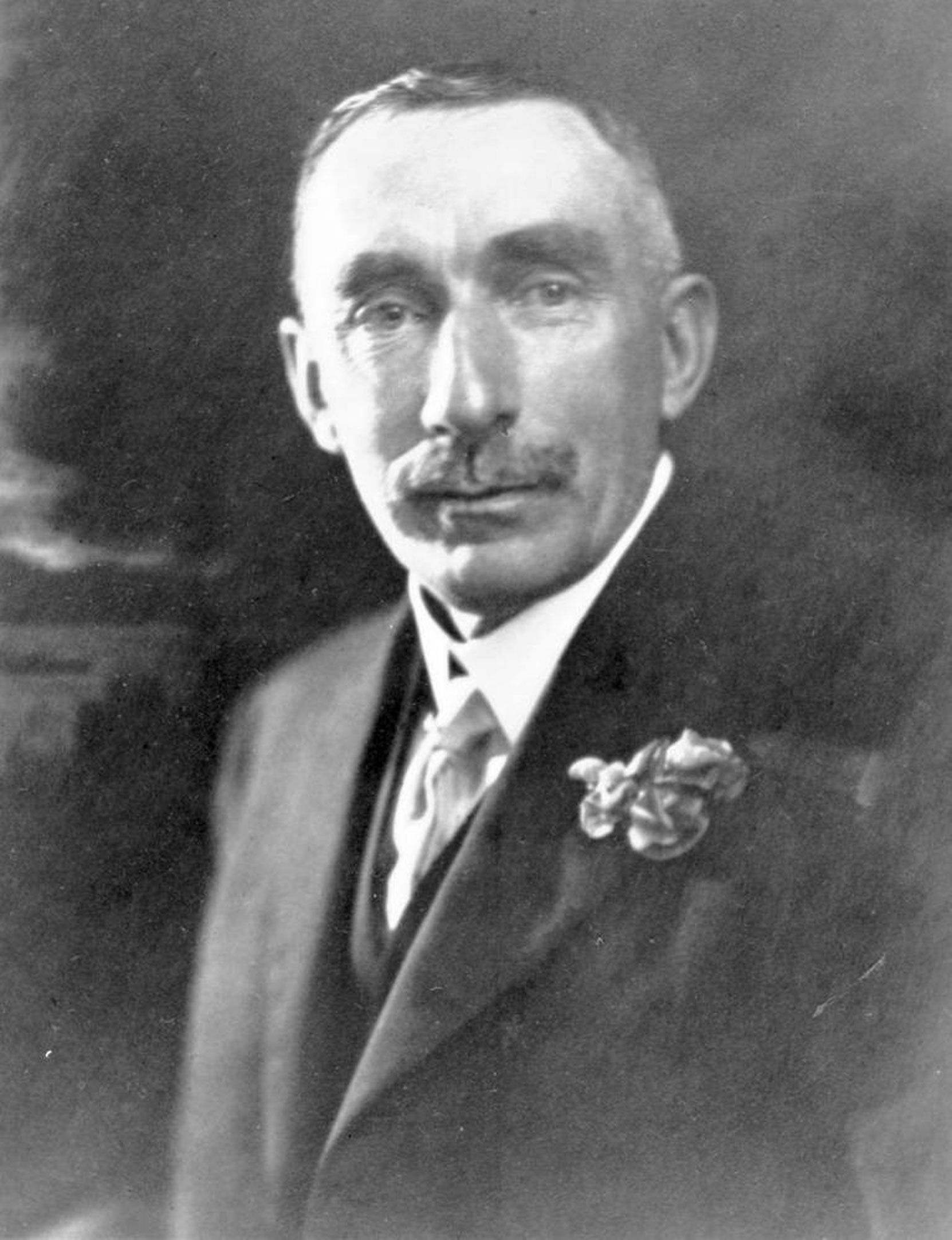 Robert John Porter (1867-1922), circa 1918 [BC Archives photo B-09326]