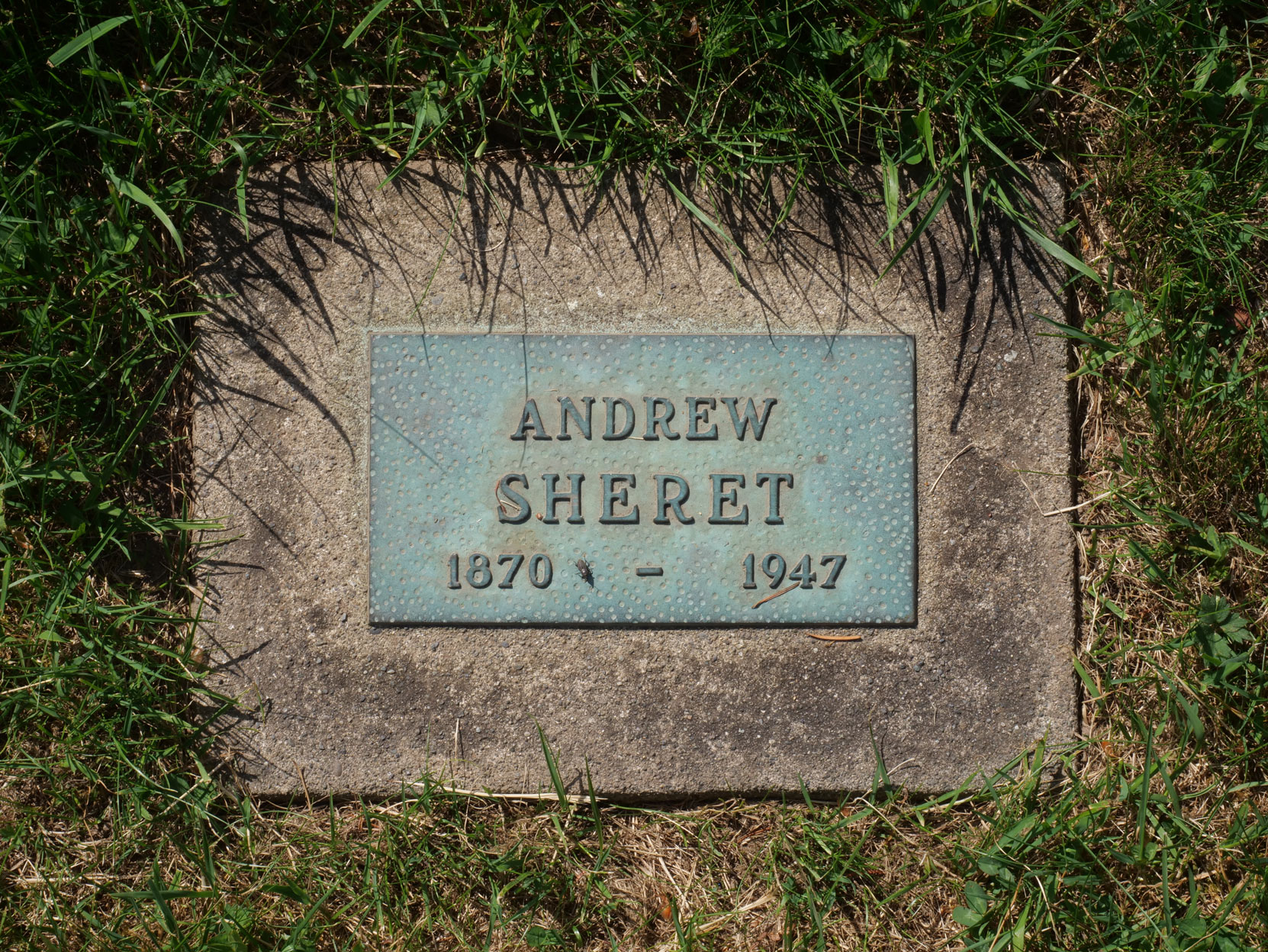 Andrew Sheret grave, Royal Oak Burial Park, Saanich, B.C. [photo: Vancouver & Quadra Lodge No. 2 Historian]