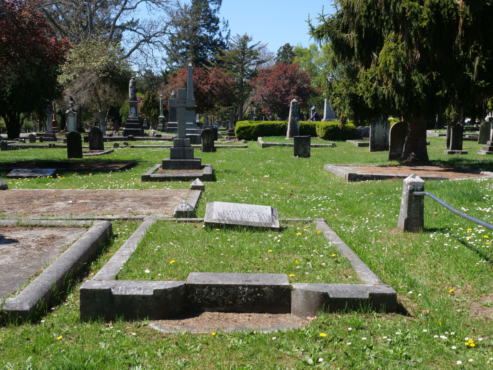 The grave of captain Clarence Cox in Ross Bay Cemetery, Victoria, B.C. [photo: Vancouver & Quadra Lodge No. 2 Historian]