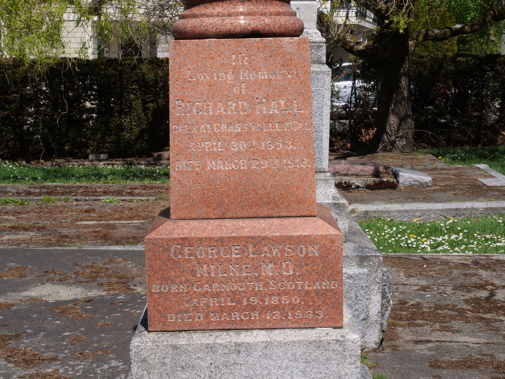 Inscription on the grave of Richard Hall (1853-1918) and Dr. George Lawson Milne (1850-1933) in Ross Bay Cemetery, Victoria, B.C. [photo: Vancouver & Quadra Lodge No. 2 Historian]