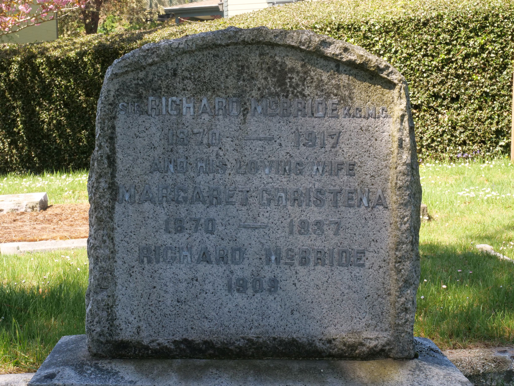 Inscription on the grave of Sir Richard McBride in Ross Bay Cemetery, Victoria, B.C. [photo: Vancouver & Quadra Lodge No. 2 Historian]