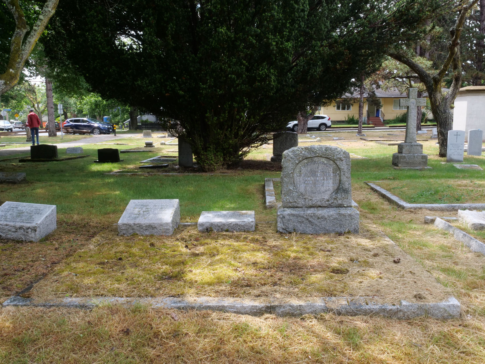 The grave of George Glover (1846-1928) in Ross Bay Cemetery, Victoria, B.C. [photo: Vancouver & Quadra Lodge No. 2 Historian]