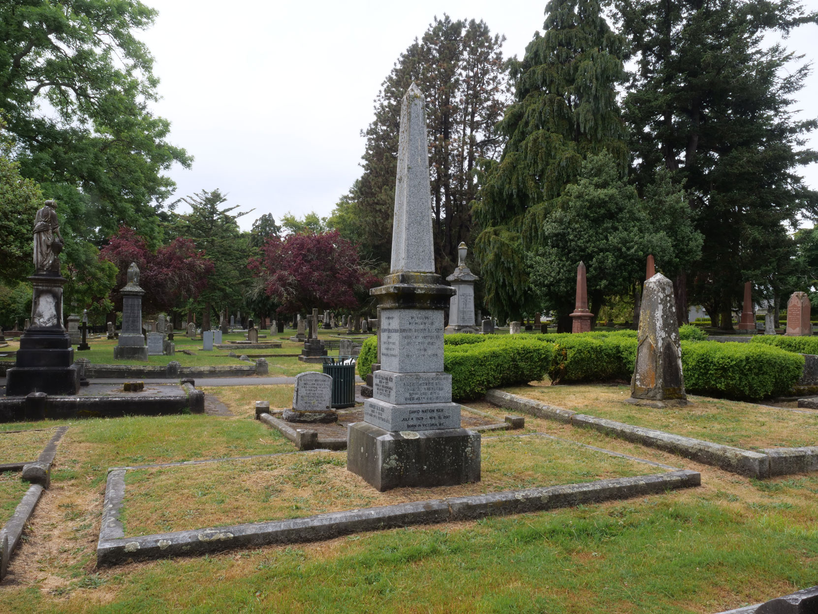 The grave of David Russell Ker (1862-1923) in Ross Bay Cemetery, Victoria, B.C. [photo: Vancouver & Quadra Lodge No. 2 Historian]