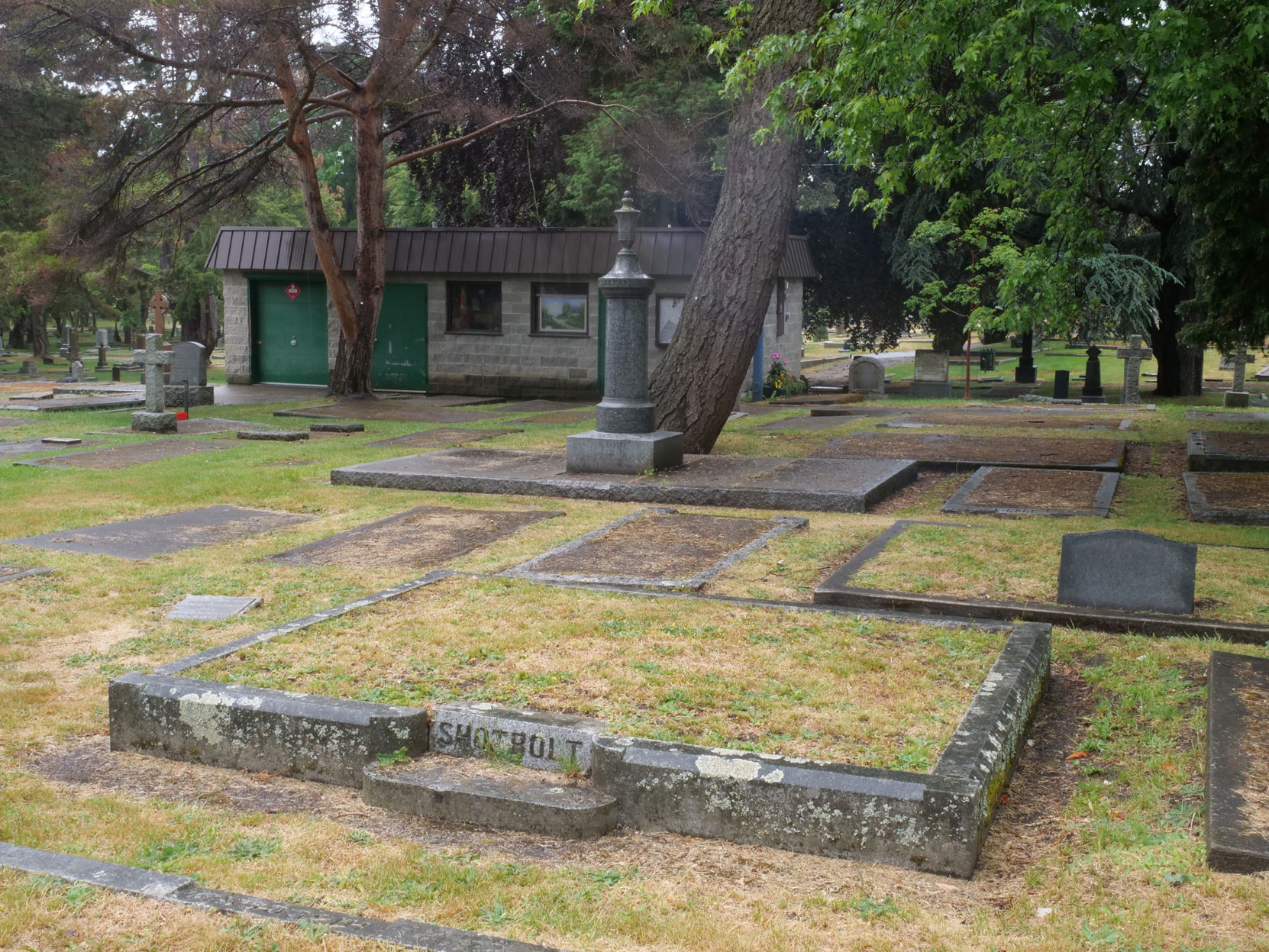 The grave of Thomas Shotbolt (1842-1922) in Ross Bay Cemetery, Victoria, B.C. [photo: Vancouver & Quadra Lodge No. 2 Historian]