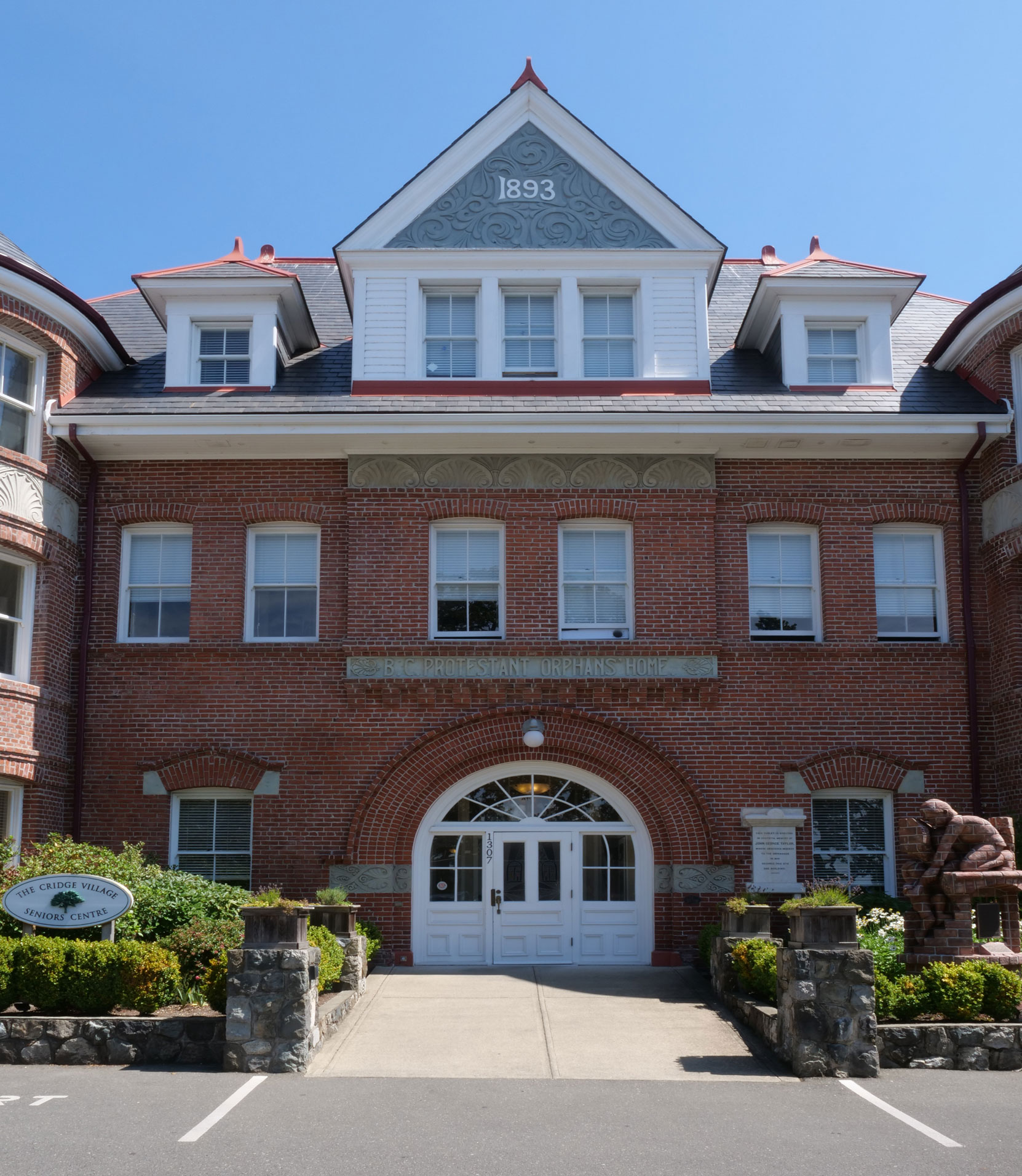 The former B.C. Protestant Orphans Home, built in1893 by architect John Teague, a member of Victoria-Columbia Lodge No. 1 [photo: Vancouver & Quadra Lodge No. 2 Historian]