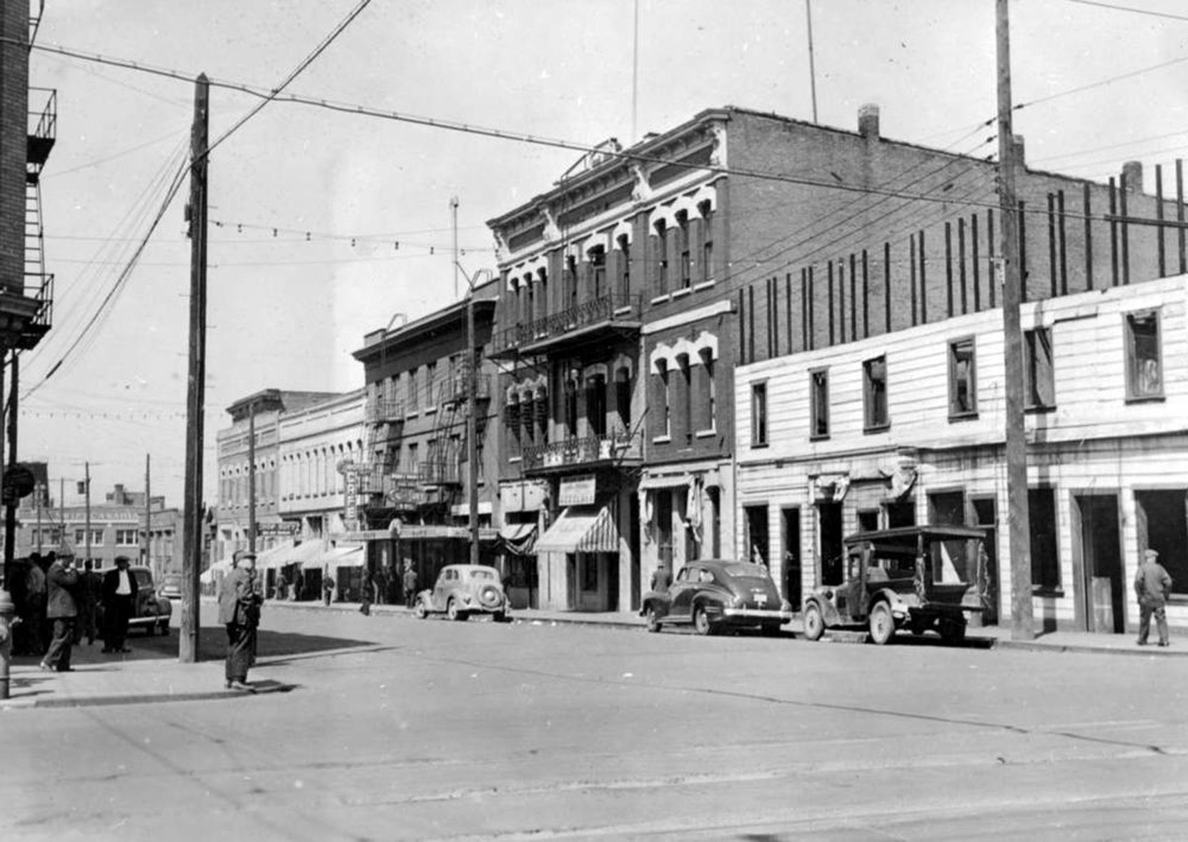 A 1946 photo of the Chinese Consolidated Benevolent Association building, 554-562 Fisgard Street, which was built in 1885 by architect John Teague, a member of Victoria-Columbia Lodge No. 1 [B.C. Archives photo I-20609]