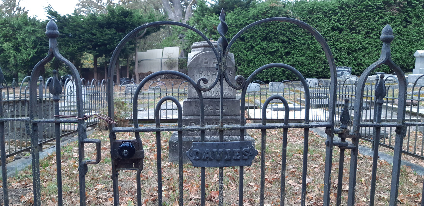 The grave of Joshua Philip Davies and Judah Philip Davies in the Victoria Jewish Cemetery [photo: Mark Anderson]