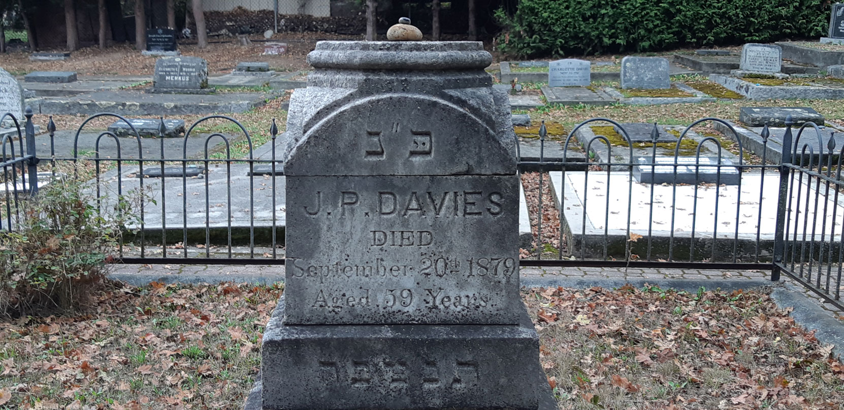 The grave of Joshua Philip Davies and Judah Philip Davies in the Victoria Jewish Cemetery [photo: Mark Anderson]