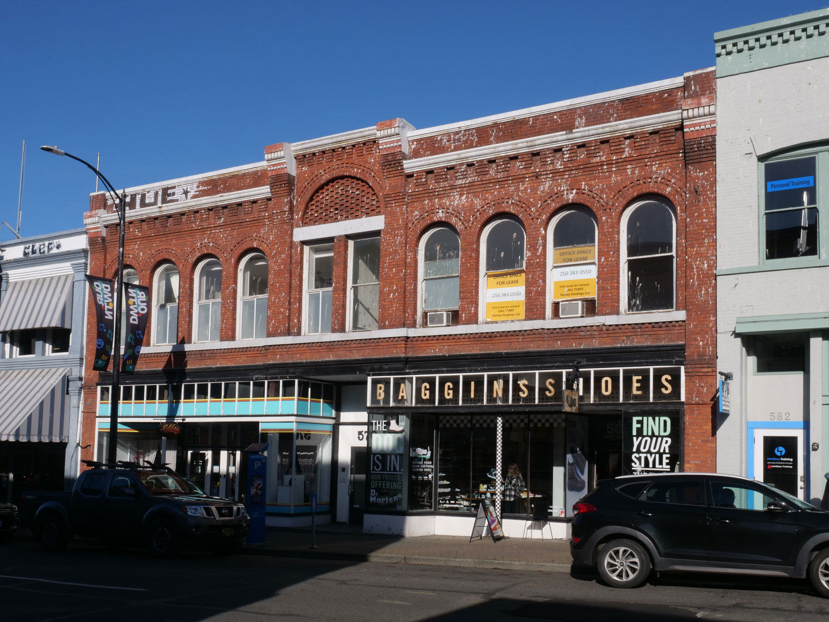 574-580 Johnson Street was built in 1899 by architect Thomas Hooper for D.E. Campbell and Alexander Gilmore McCandless, a member of Victoria-Columbia Lodge No. 1 [photo: Mark Anderson]