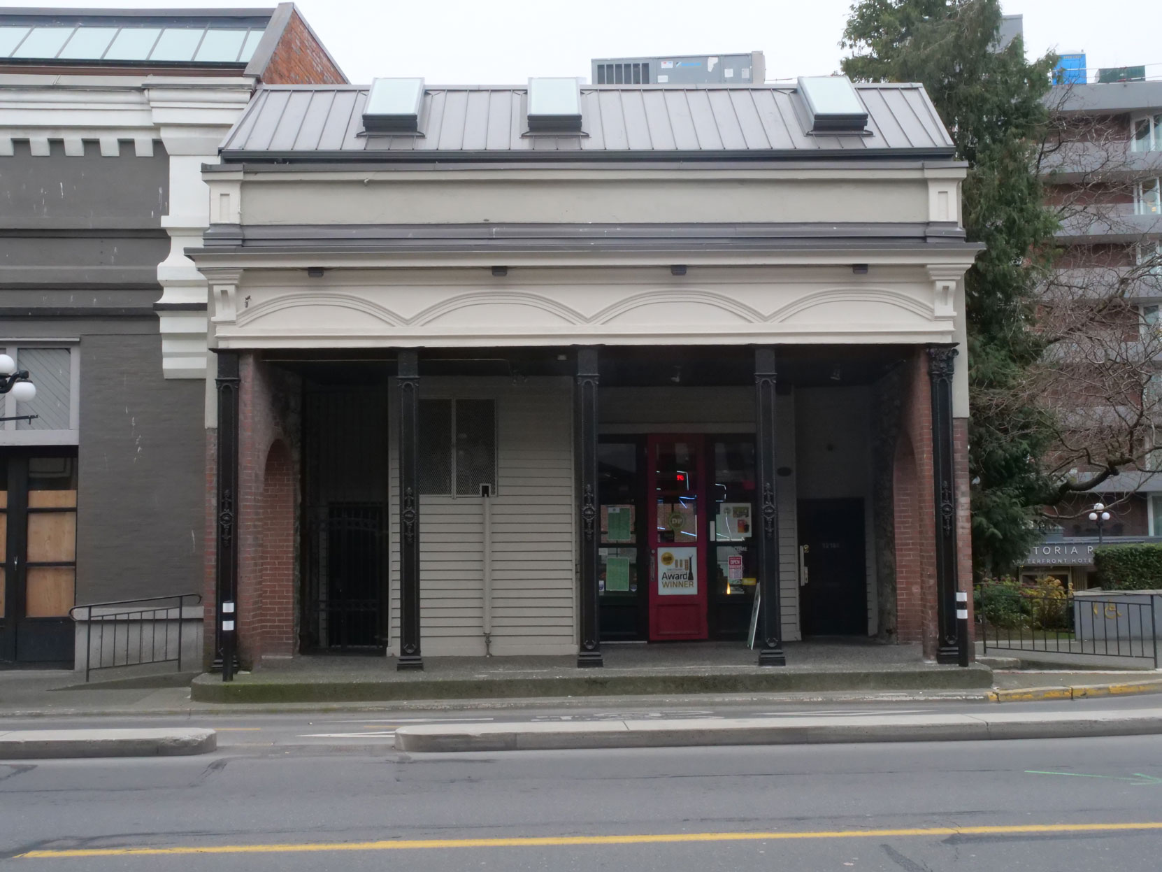 1218 Wharf Street, built circa 1860, east side [photo: Mark Anderson]